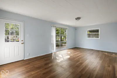 512 Park Drive, Greenwood - 4