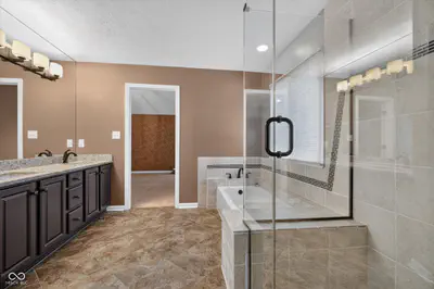 8625 Douglaston Court, Indianapolis - 21