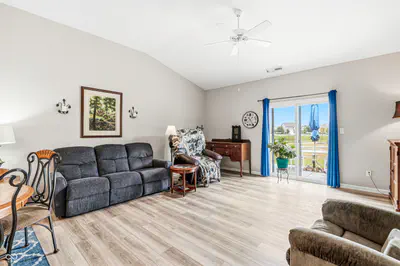 143 Winding Brook Way, Pendleton - 8