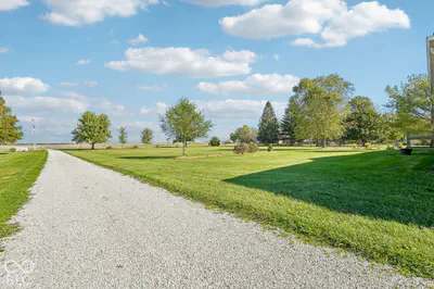 681 W County Road 1000 S, Clayton - 5