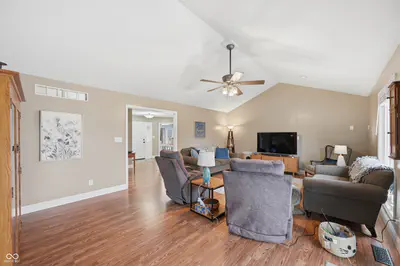 209 Copperwood Court, Muncie - 8