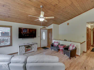 7210 Halibut Drive, Nineveh - 42