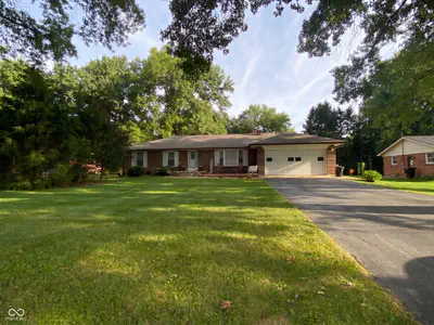 617 Medallion Drive, Greencastle - 2
