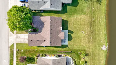 8778 Deer Crossing Boulevard, McCordsville - 20
