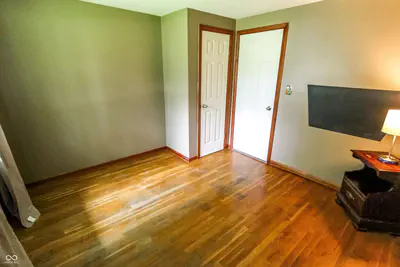 10725 Edgewood Avenue, Indianapolis - 37
