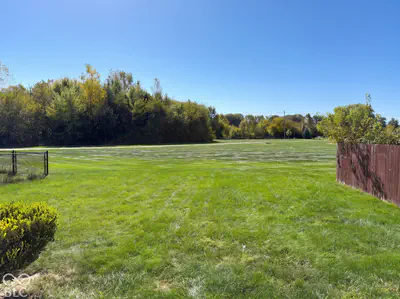 8723 Hosta Way, Camby - 24