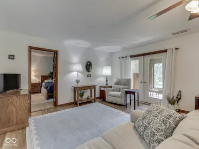 8215 Sweetwater Drive, Nineveh - 32