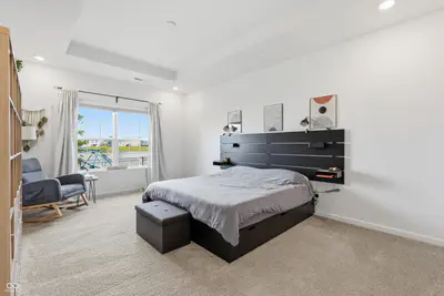 17896 Paula Walk, Westfield - 17