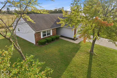 208 Fountain Lake Drive S, Shelbyville - 30