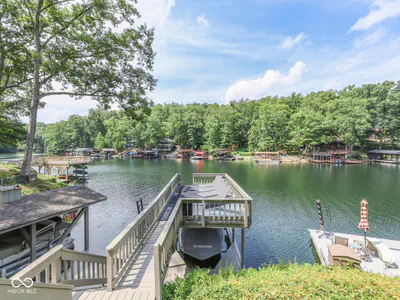 6250 Grosbeak Court, Nineveh - 21