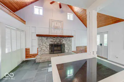 621 W Hemphill Drive, Nineveh - 9