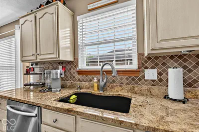 7291 Plantation Lane, Avon - 21