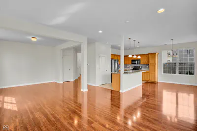 2542 Middle View Drive, Columbus - 10