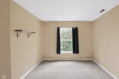11810 Queenwood Court, Fishers - 10