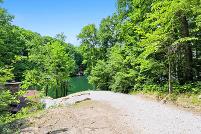 7310 Salmon Drive, Nineveh - 61