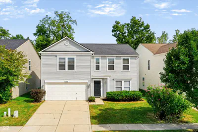 12882 Old Glory Drive, Fishers - 2