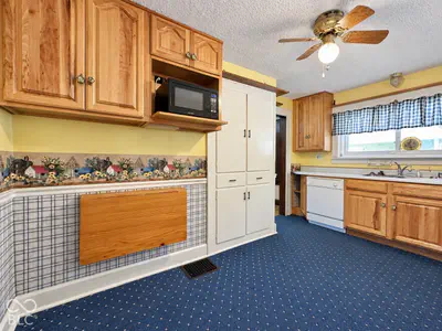 559 S Sycamore Street, Martinsville - 36