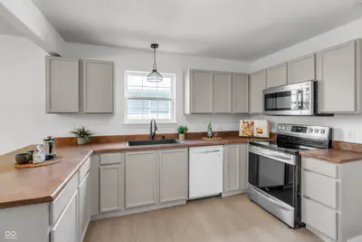 1406 Bluff View Court, Indianapolis - 15