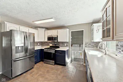 907 Cragwood Court, Plainfield - 4