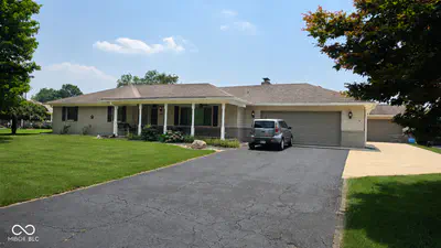 885 Broadway North Drive, Plainfield - 2