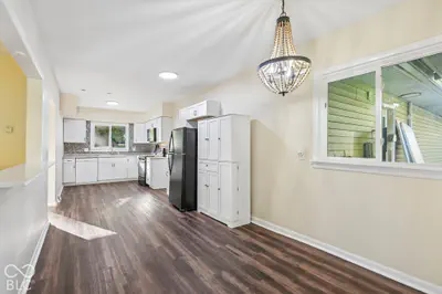 9759 Sunset Lane, Elwood - 17