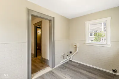 624 N Pine Street, Seymour - 35