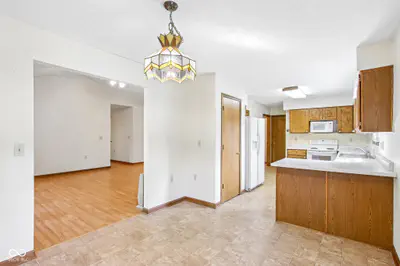 7238 Hearthstone, Indianapolis - 17