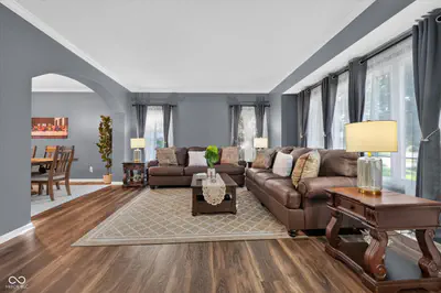 8642 Black Stone Xing, Avon - 7
