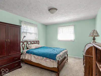 9008 Carriage Lane, Pendleton - 12