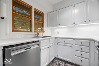 8016 Chiltern Drive, Indianapolis - 11