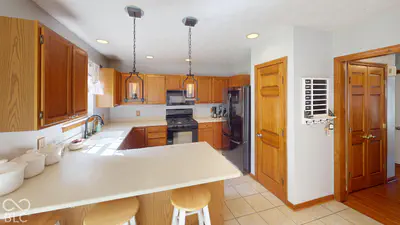 6476 Apple Cider Way, Avon - 16