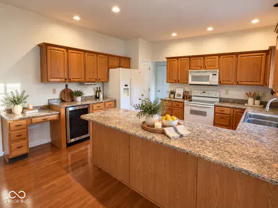 3795 Cole Court, Carmel - 32