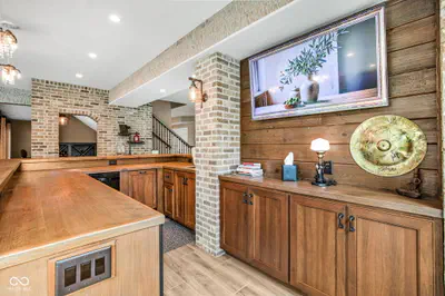 8264 Fall Creek Drive, Pendleton - 64