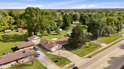10420 Bradford Road, Avon - 37
