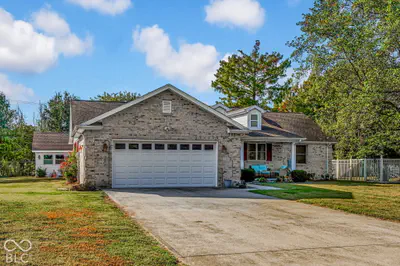 2151 Dogwood Trail, Seymour - 2