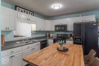 7941 Begonia Court, Camby - 9