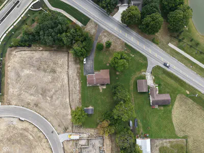 16122 Southeastern Parkway, Fortville - 29