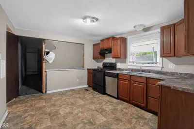 10335 Sheffield Court, Indianapolis - 6