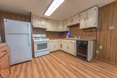 700 Latimer Drive, Nineveh - 7
