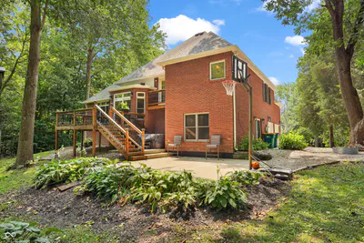 2690 County Road 800, Clayton - 43