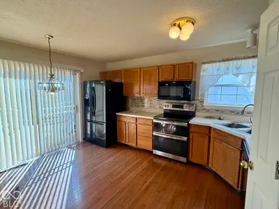 7557 Gold Coin Drive, Avon - 40