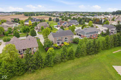 1188 Clearwell Drive, Greenwood - 47
