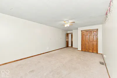 22585 Vos Hiatt Avenue, Cicero - 38