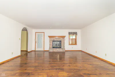 2460 Hickory Boulevard, Greenfield - 14