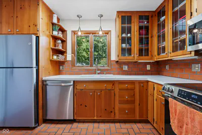1610 Southview Drive, Indianapolis - 13