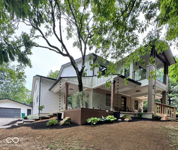 7980-7984 Royal Avenue, Zionsville