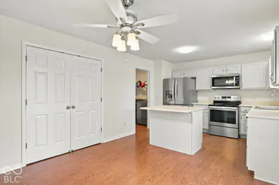 11031 Bear Hollow Drive, Indianapolis - 12