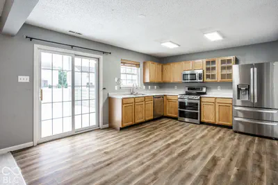6809 Dover Place, McCordsville - 11