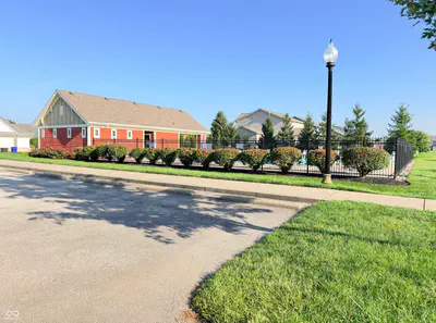 5592 Woodhammer, McCordsville - 47