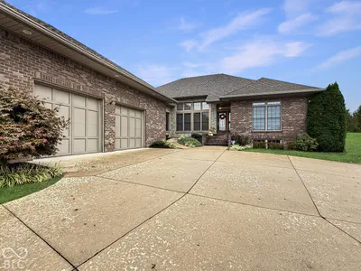 6123 Horizon Drive, Columbus